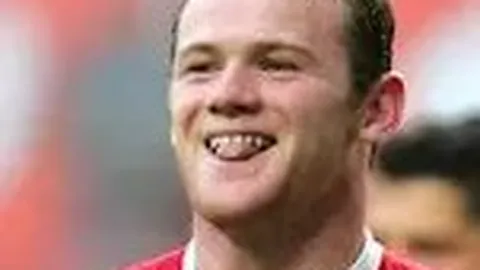 王菲51岁喜得贵子？谢霆锋无视传闻展示魅力风采